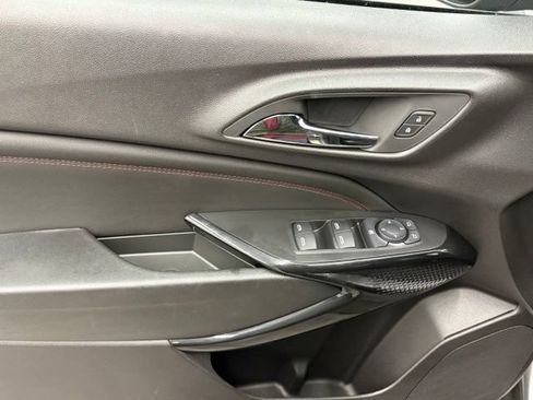 Used 2025 Chevrolet Trax RS w/ Driver Confidence Package FWD image 12