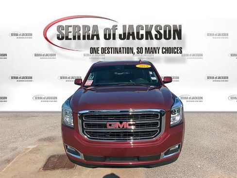 Used 2019 GMC Yukon SLT w/ HD Trailering Package AWD/4WD image 3