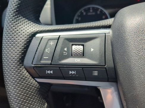 Used 2025 Mitsubishi Outlander SE FWD image 31