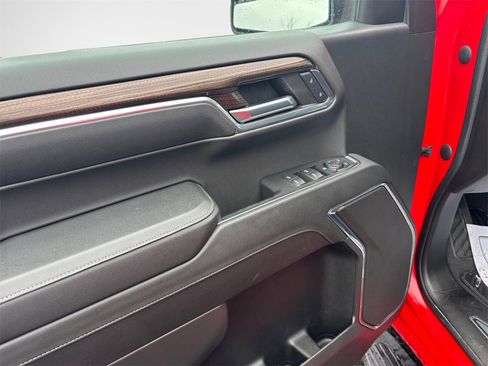 Used 2023 Chevrolet Silverado 1500 RST w/ Z71 Off-Road Package image 14