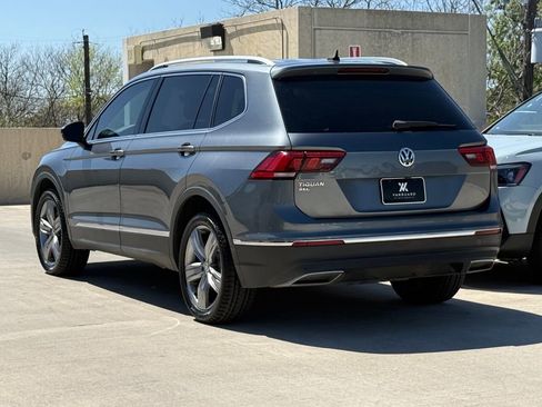 Used 2021 Volkswagen Tiguan SE image 9