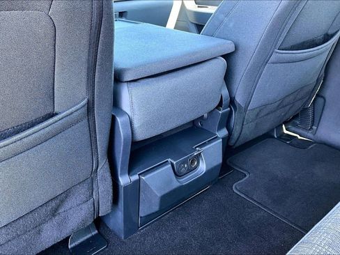 Used 2022 Ford F150 XLT image 11