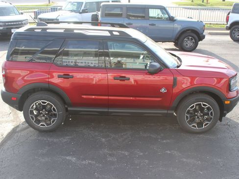 New 2026 Ford Bronco Sport Outer Banks w/ Outer Banks Tech Package+ AWD/4WD image 8