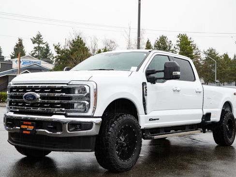 Used 2024 Ford F350 Lariat image 8