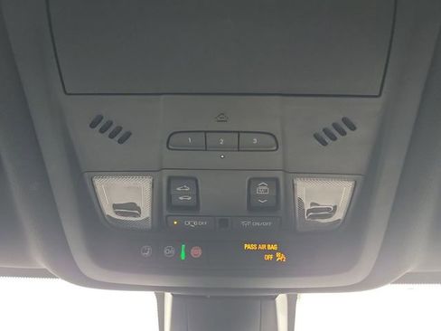 Used 2021 Chevrolet Blazer RS w/ Enhanced Convenience Package image 26