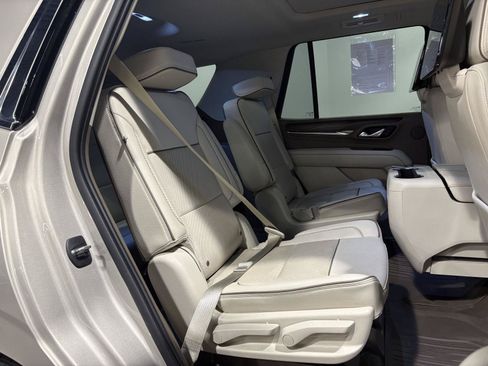 Used 2021 GMC Yukon Denali w/ Denali Ultimate Package AWD/4WD image 39