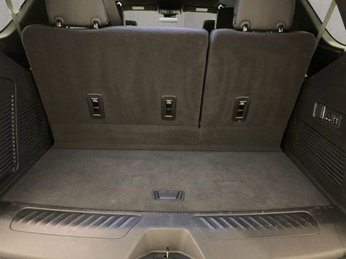 Used 2025 GMC Yukon Elevation AWD/4WD image 27