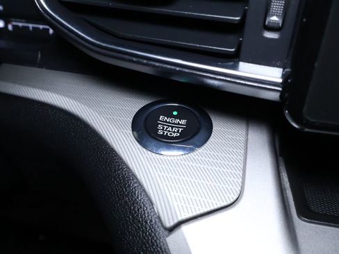 Used 2021 Ford Explorer XLT w/ Equipment Group 202A image 25