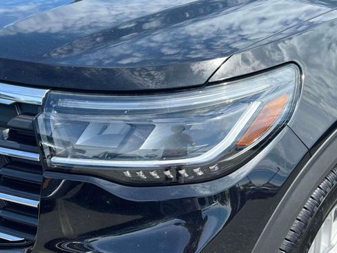 Used 2026 Ford Explorer Active AWD/4WD image 11