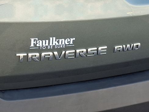 Used 2023 Chevrolet Traverse LT w/ LPO, Floor Liner Package image 32