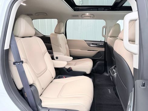 Certified 2026 INFINITI QX80 Pure w/ Cargo Package RWD image 44