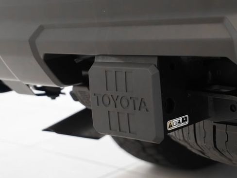 Used 2025 Toyota 4Runner TRD Off-Road Premium AWD/4WD image 16