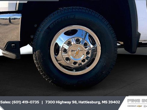 New 2026 Chevrolet Silverado 3500 LT AWD/4WD image 8