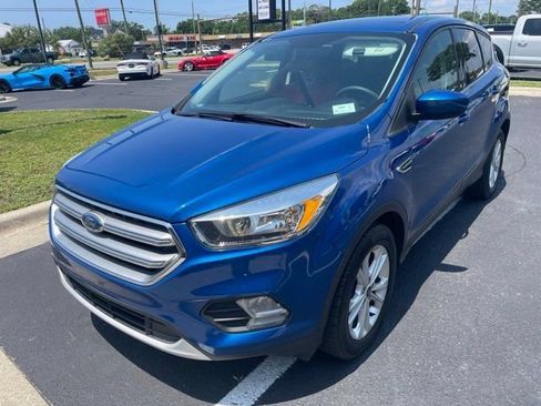 Used 2017 Ford Escape SE FWD image 4