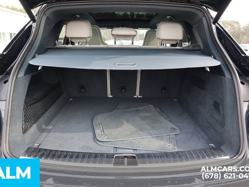 Used 2023 Porsche Cayenne S Platinum w/ Assistance Package image 23