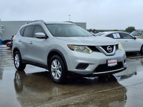 Used 2014 Nissan Rogue SV FWD image 2