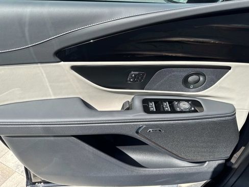 New 2025 Lincoln Nautilus Premier w/ Equipment Group 102A image 9