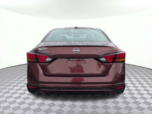Used 2025 Nissan Altima 2.5 SV FWD image 4