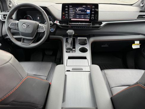 Certified 2024 Toyota Sienna XSE image 13
