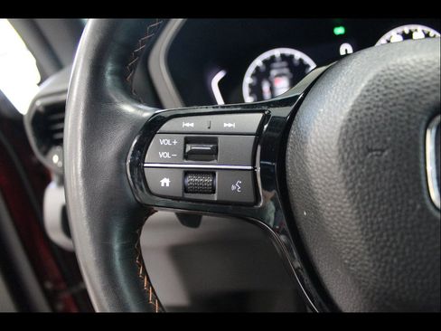 Certified 2025 Honda Pilot TrailSport image 27