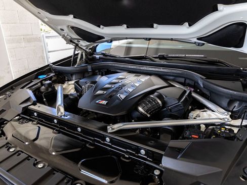 Used 2024 BMW X5 M60i image 39