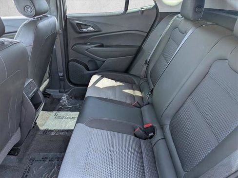 Used 2025 Chevrolet Trax LT FWD image 23