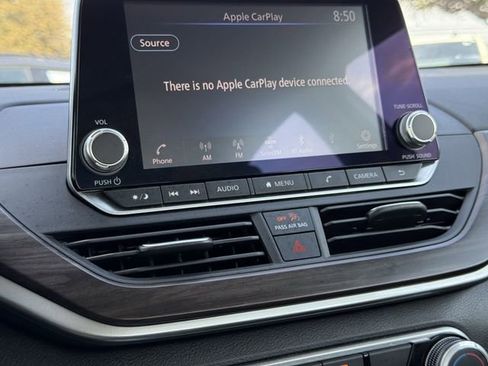 Used 2024 Nissan Altima 2.5 SV image 16