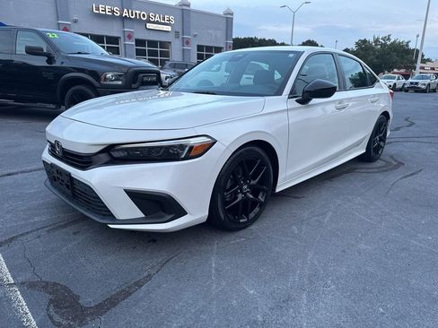 Used 2023 Honda Civic Sport image 3