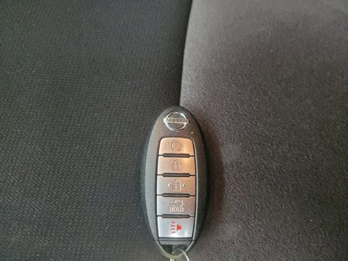 Used 2021 Nissan Sentra SR FWD image 32