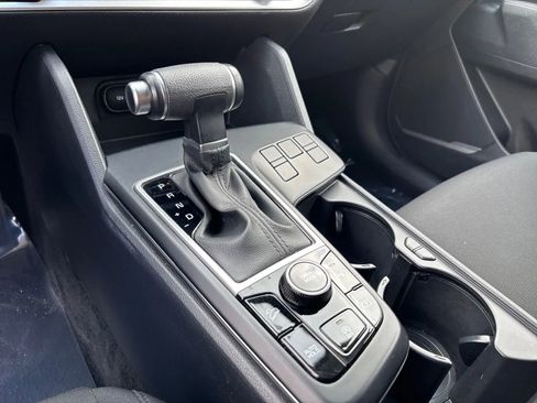 Used 2024 Kia Sportage LX image 21