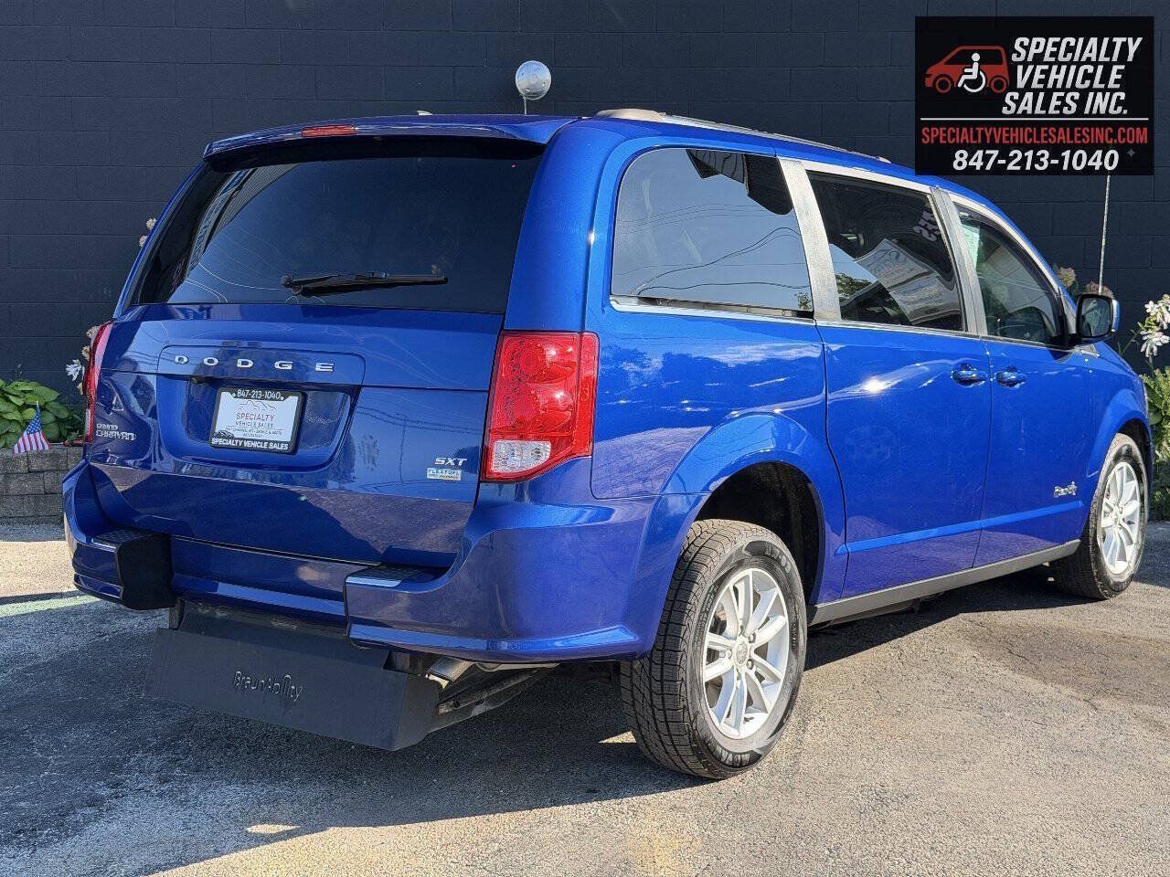 Used 2018 Dodge Grand Caravan SXT FWD image 9