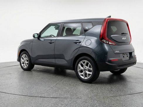 Used 2025 Kia Soul LX w/ LX Technology Package FWD image 5