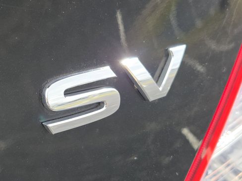 Used 2015 Nissan Versa SV image 11