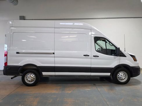 Used 2025 Ford Transit 250 148 High Roof AWD w/ Load Area Protection Package image 12