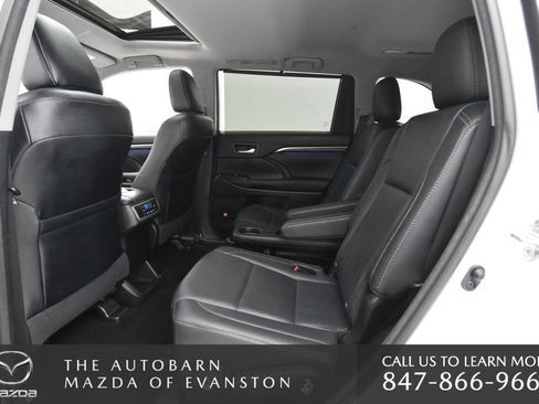Used 2016 Toyota Highlander Limited image 24