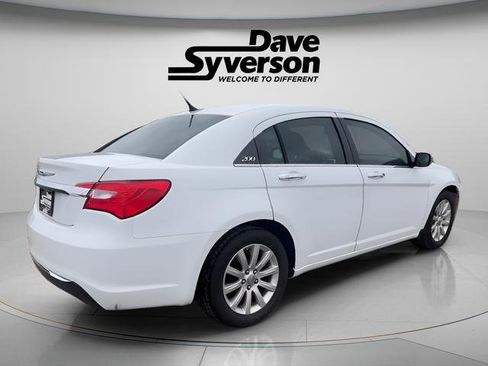 Used 2014 Chrysler 200 Limited image 5