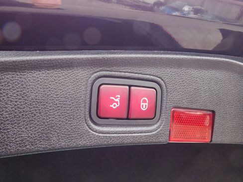 Used 2021 Mercedes-Benz C 63 AMG S image 12