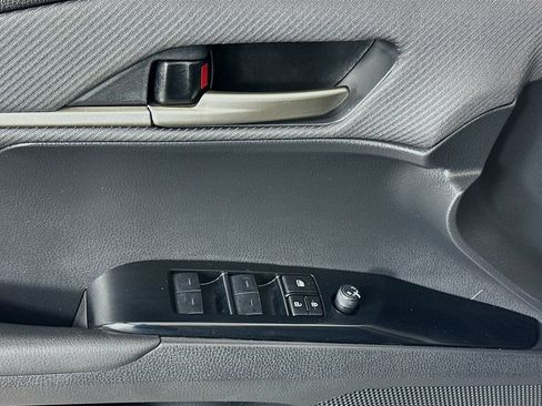Certified 2025 Toyota Camry SE w/ Convenience Package FWD image 17