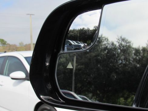 Used 2022 Jeep Wagoneer Series I image 22