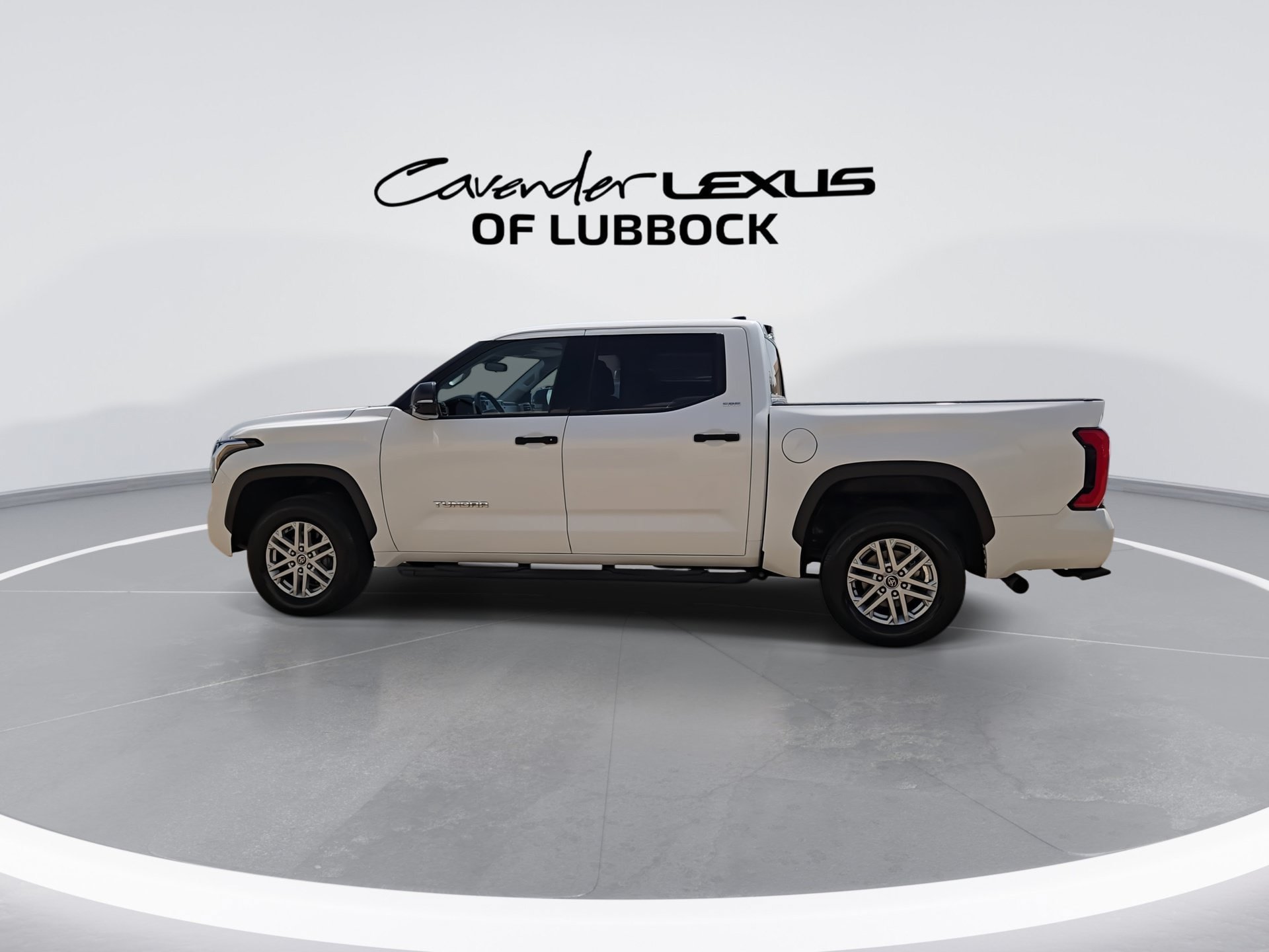 Used 2023 Toyota Tundra SR5 w/ SR5 Convenience Package AWD/4WD image 6
