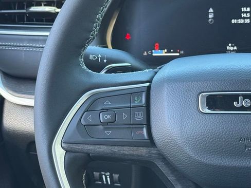 New 2025 Jeep Grand Cherokee L Limited w/ Black Appearance Package image 18