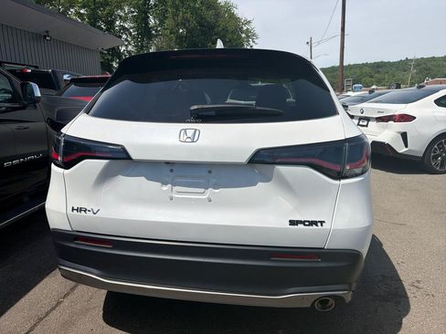 Used 2023 Honda HR-V Sport image 7