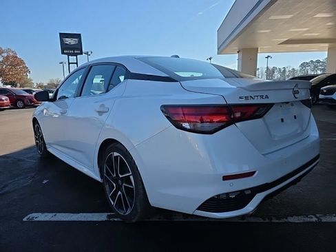 Used 2025 Nissan Sentra SR image 3