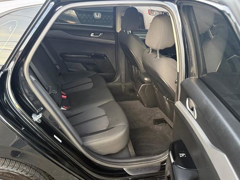 Used 2022 Kia K5 LXS image 12