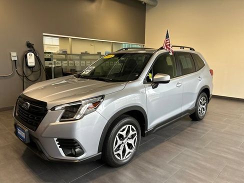 Used 2023 Subaru Forester Premium AWD/4WD image 20