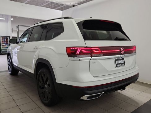 New 2026 Volkswagen Atlas SE FWD image 5