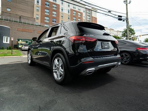 Used 2022 Mercedes-Benz GLA 250 4MATIC w/ Premium Package Lite image 6