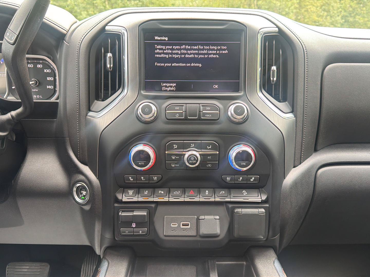 Certified 2022 GMC Sierra 2500 Denali w/ Denali Ultimate Package AWD/4WD image 16
