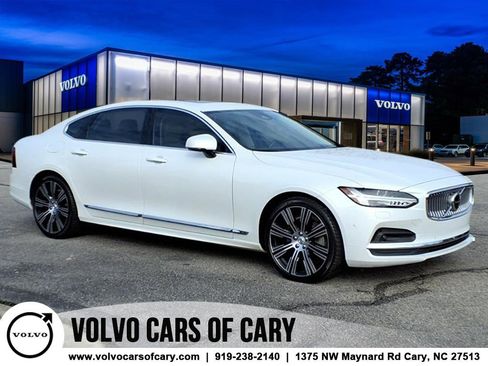 Used 2022 Volvo S90 B6 Inscription w/ Advanced Package image 1