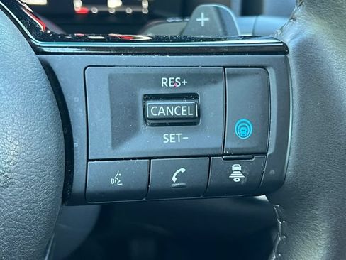 Used 2024 Nissan Rogue SL AWD/4WD image 21